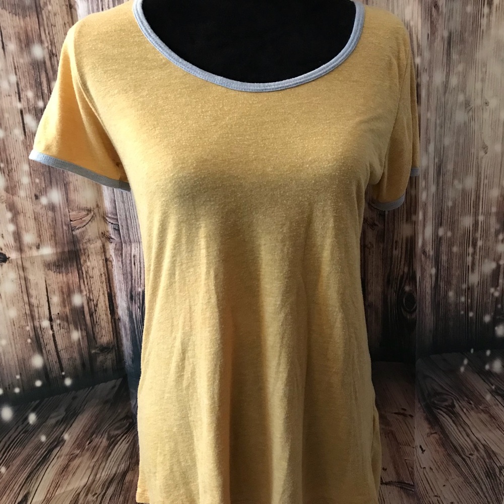 LuLaRoe ClassicTee— Mustard